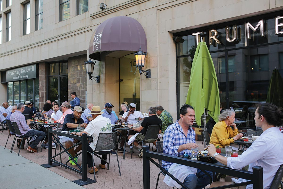 Max’s Trumbull Kitchen Hosts Cigar & Rum Dinner