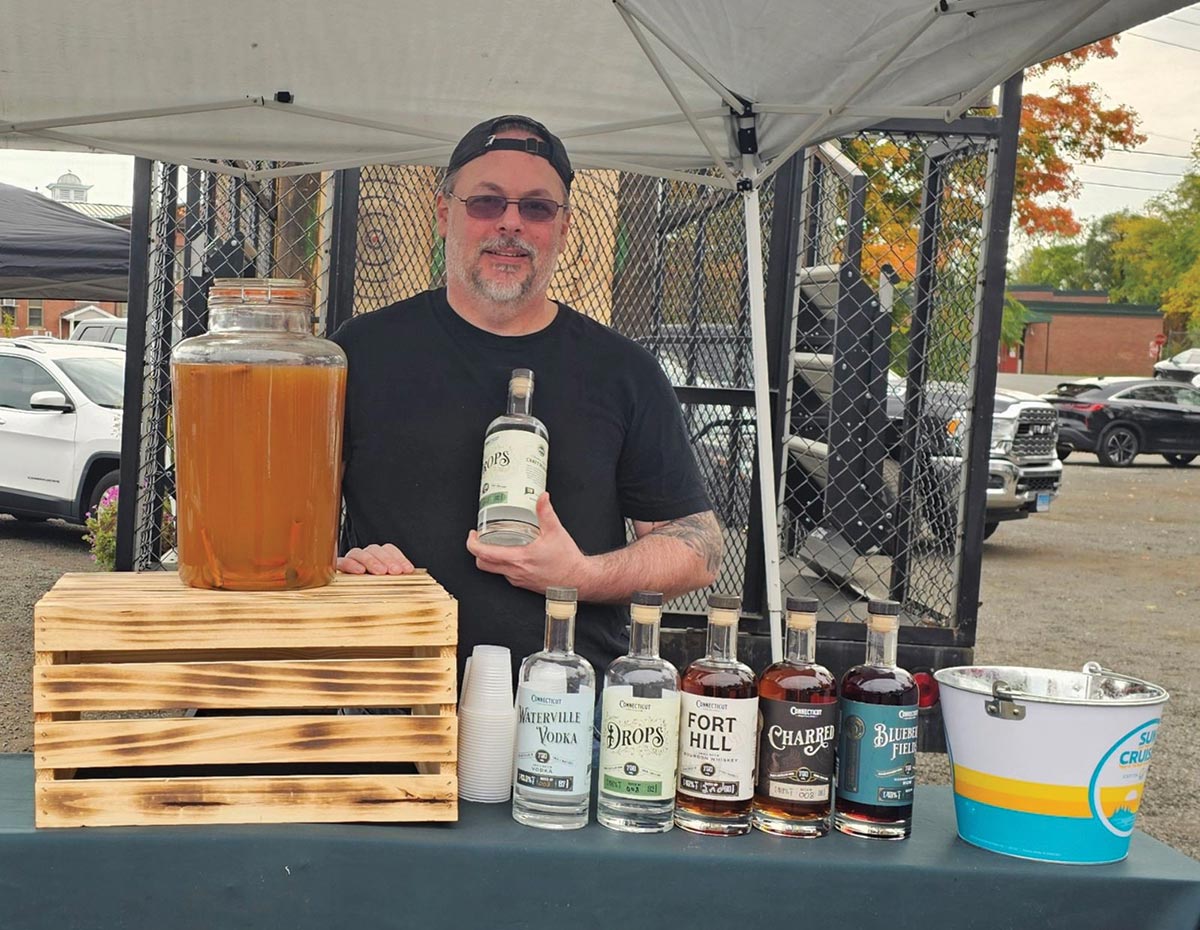 Hindsight BBQ in Waterbury Hosts Local Brands