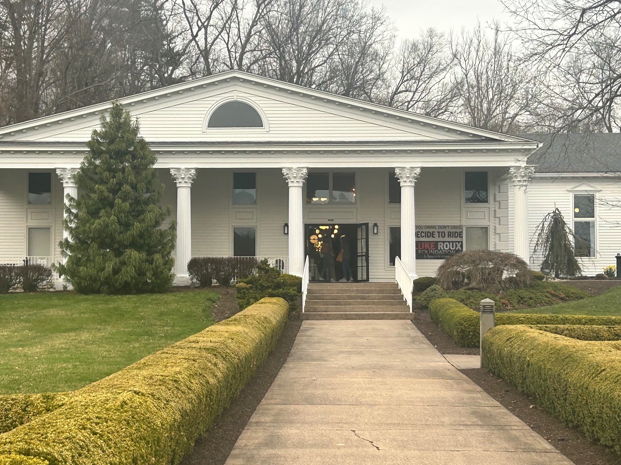 Annual Farmington Charitable Tasting Raises Funds