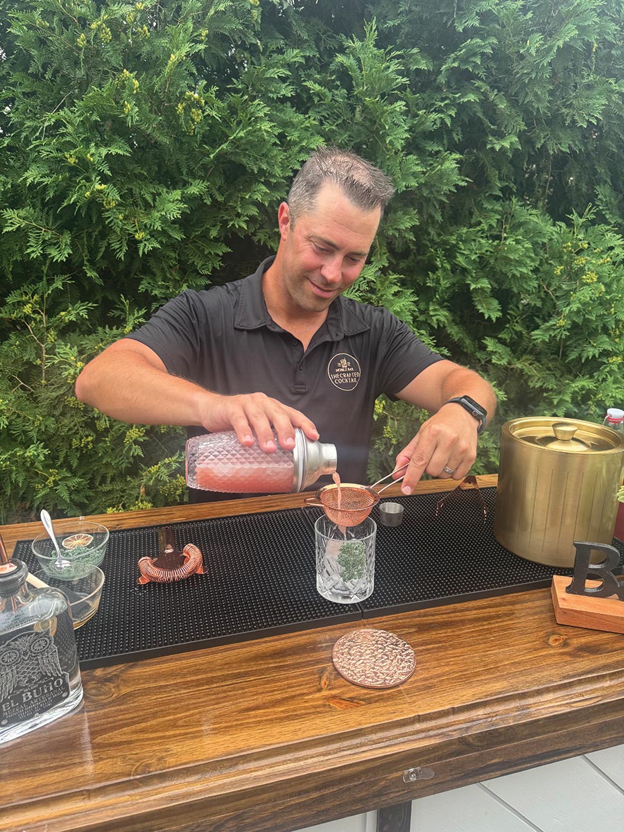 Serving Up: The Crafted Cocktail Mobile Bar