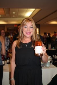 Donna Taylor, Vine Ventures pouring tastes by Meiomi Wines.