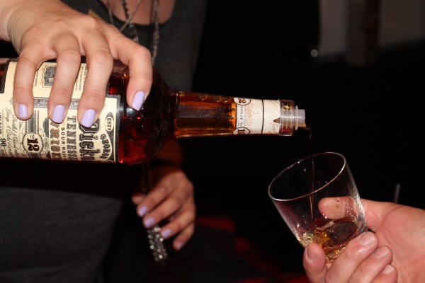 George Dickel Tennessee Whiskey pour.