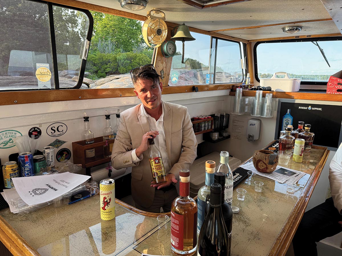 Murphy Distributors Hosts Thimble Island Cruise Tasting
